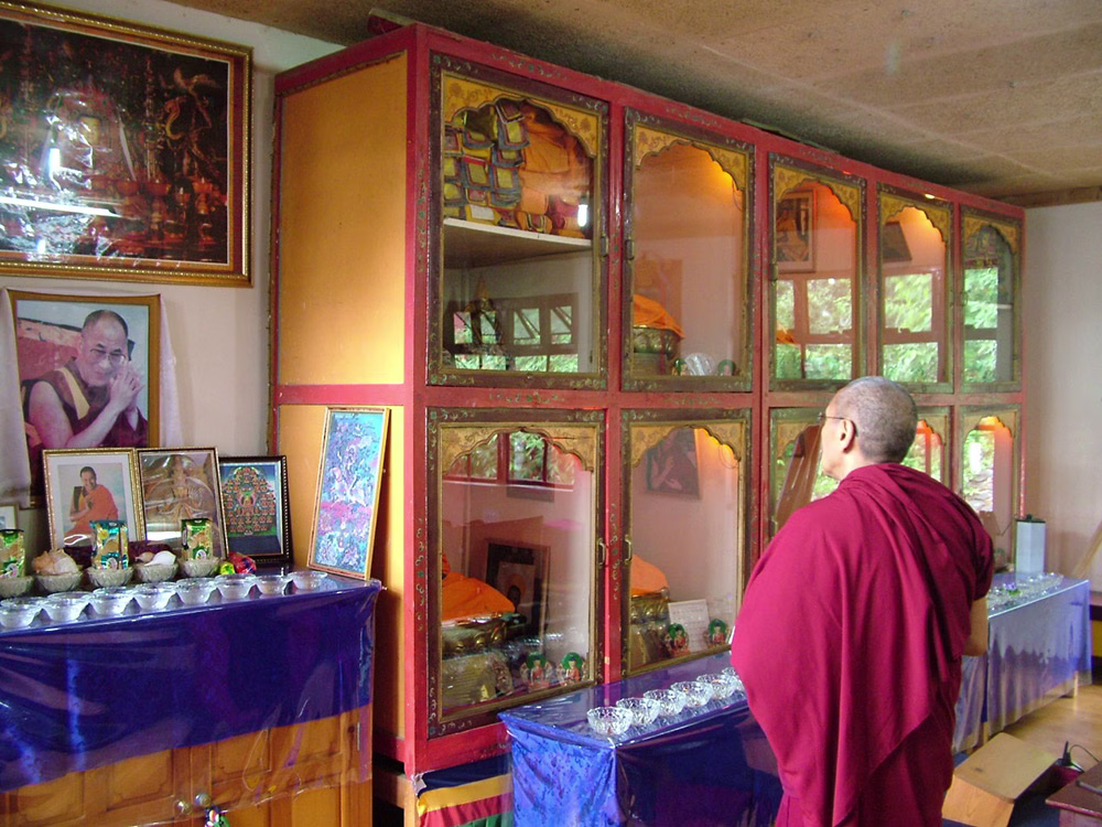 Khen Rinpoche visiting our Medicine Buddha Gompa.